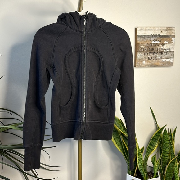 122. Lululemon Scuba Hoodie 
Black - Picture 9 of 16